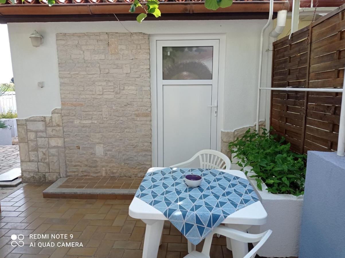Studio apartman Premantura Bagian luar foto