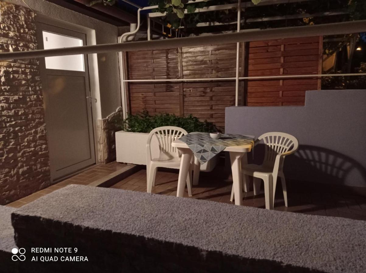 Studio apartman Premantura Bagian luar foto