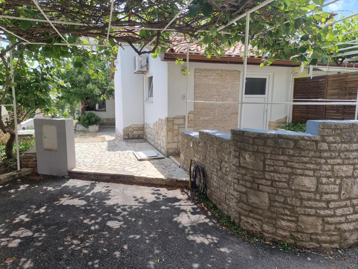 Studio apartman Premantura Bagian luar foto